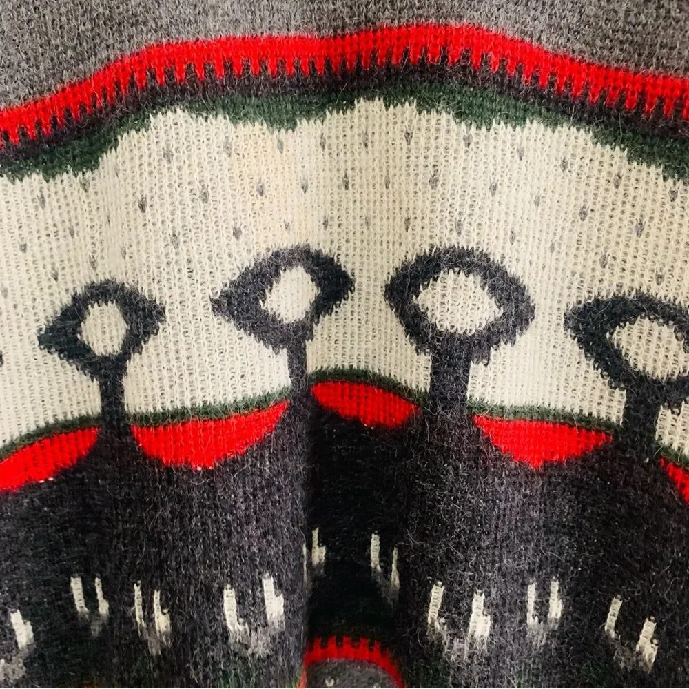 Tumi Knits grey red Alpaca crew neck sweater size medium